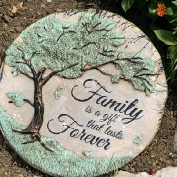 Carson Home Accents Garden Stone-Keynote Collection-“Family Is A Gift Forever” - Picture 10 of 16